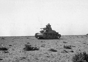 [Obrazek: Italian-M13-40-tank-in-the-desert-1942.jpg]