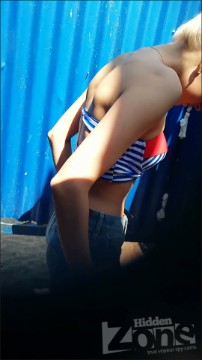 [Image: Voyeur31005142537.jpg]