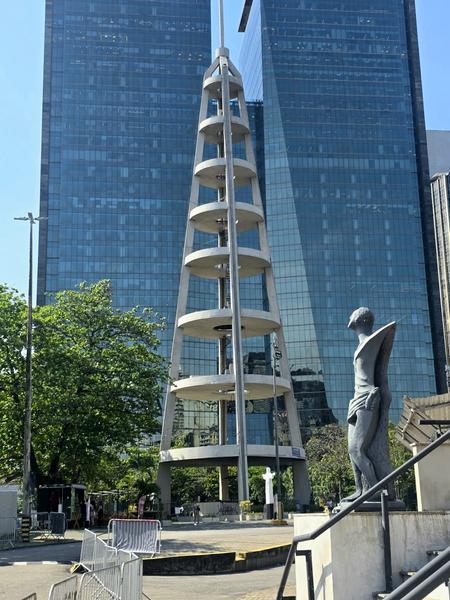 В джазе только девушки или аргентинско-бразильский калейдоскоп В джазе только девушки или аргентинско-бразильский калейдоскоп