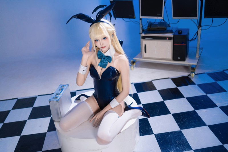 艾西Aiwest 小时兔女郎Cosplay写真图集 兔女郎主题高清图集 35P (394.4M)插图2