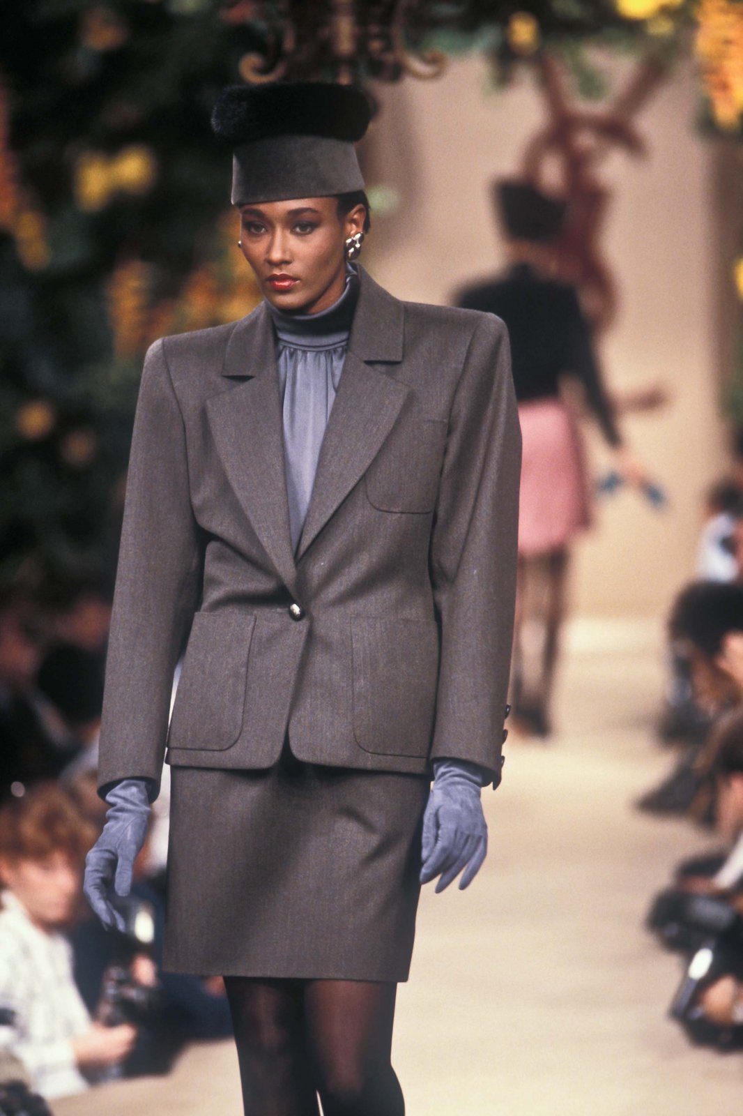 Fashion Classic: Yves Saint LAURENT Haute Couture Fall/Winter 1987 ...