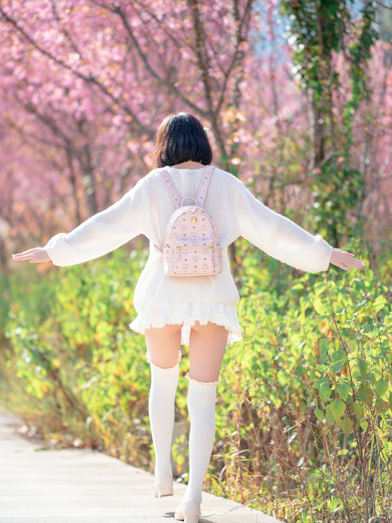 nagisa 魔物喵《樱花树下》写真，清新优雅的气质美女插图3