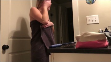[Image: Voyeur40225130715.jpg]