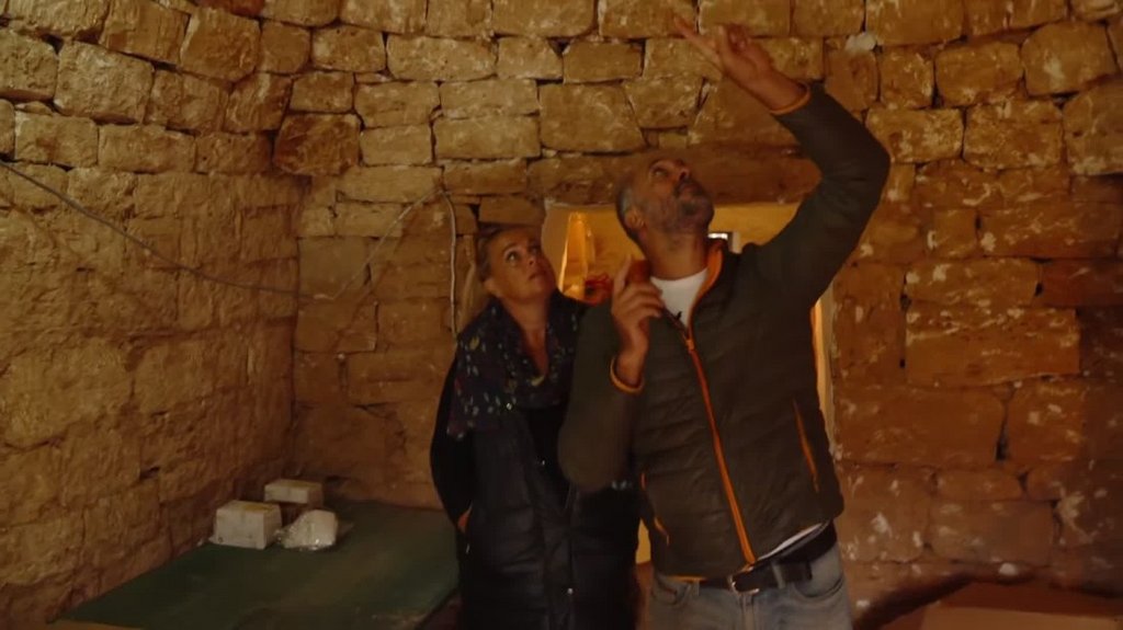 [Image: vjia41wr00ak.jpg]