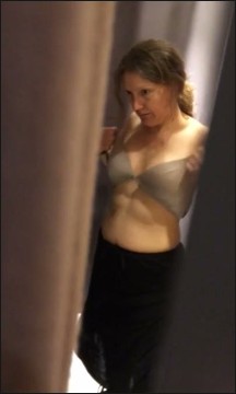 [Image: Voyeur13105132839.jpg]