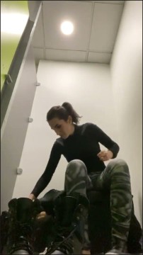 [Image: Voyeur23955121619.jpg]