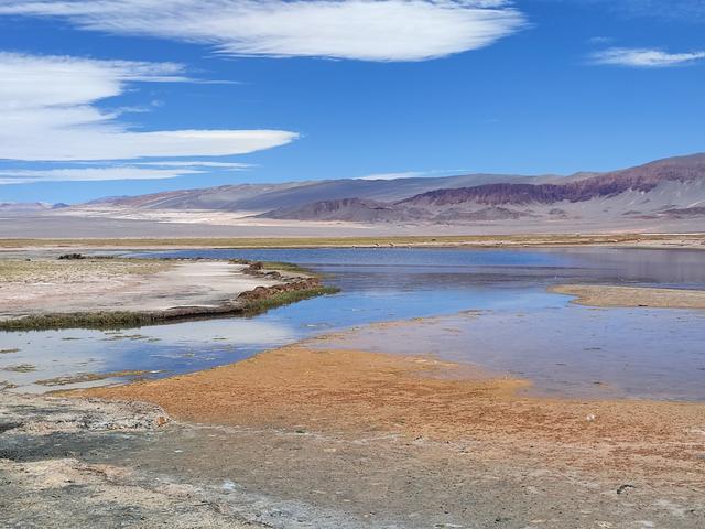 CAMPO DE PIEDRA POMEZ. LAGUNA, VOLCAN Y SALAR CARACHI PAMPA. - ARGENTINA INFINITA II/ TORRES DEL PAINE (13)