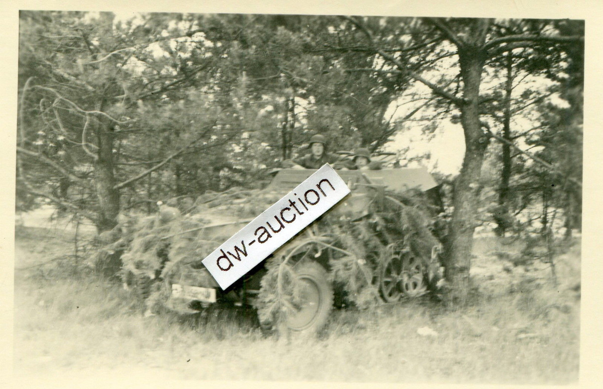 SdKfz Munitionsschlepper einer Sturmgeschütz Abt