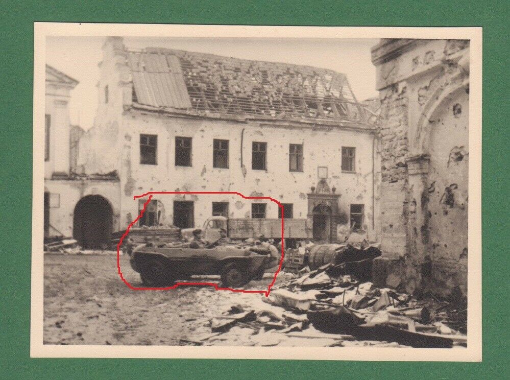 Foto WH VW Schwimmwagen Kübelwagen Soldat Narwa Ostfront Nordabs