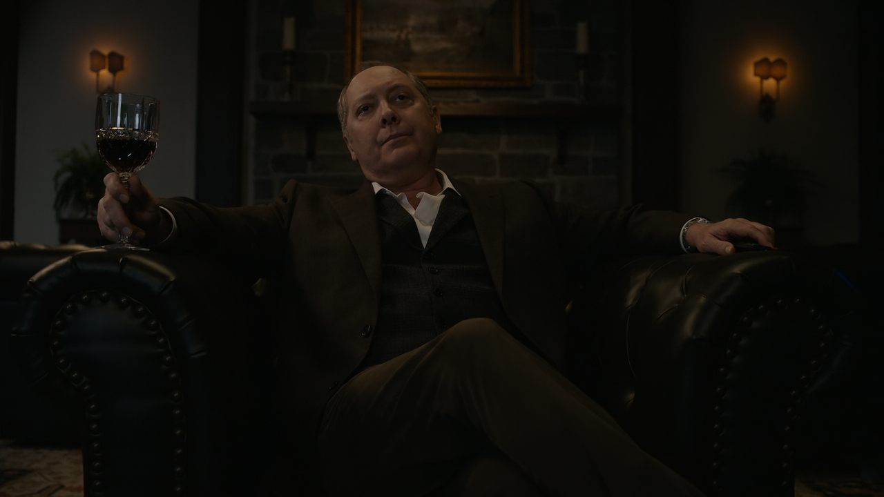 The.Blacklist.S09E17.El.Conejo.1080p.10bit.AMZN.WEB-DL.DDP5.1.HEVC-Vyndros.mkv_snapshot_17.50_[2022.