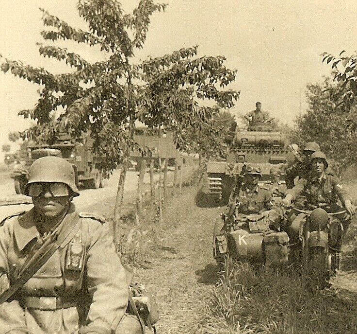 Wehrmacht Motorcyclists Leading Advancing Pzkw.III Panzer Tank; 1941! (2)