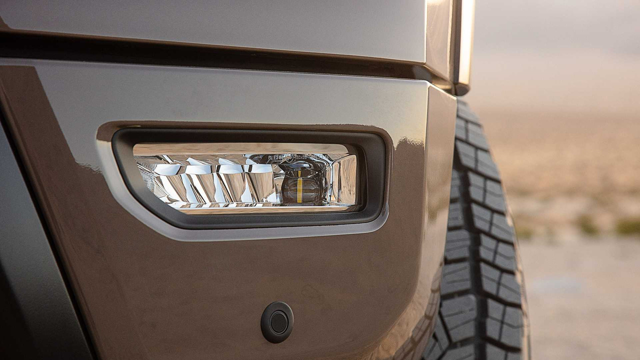 2020 Nissan Titan (22)