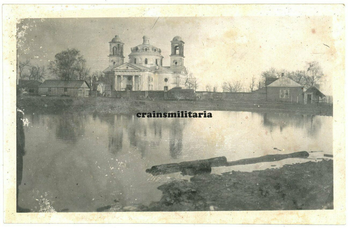 Foto Pkw Bevölkerung bei orthodoxe Kirche in Russland 1942d