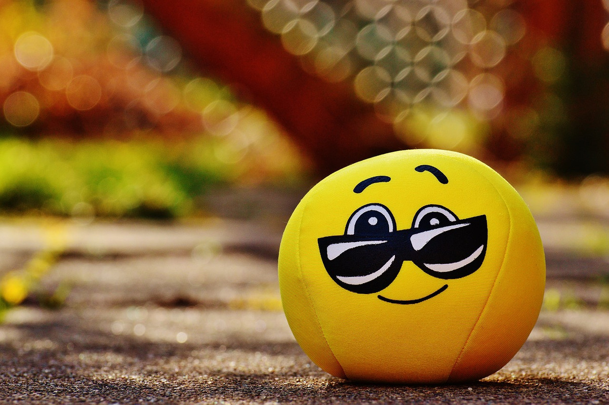 yellow-smiley-1271133-1280.jpg