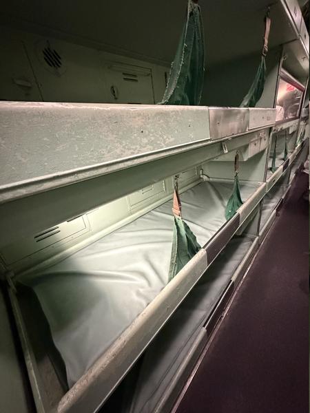 80-crews-quarters-02.jpg