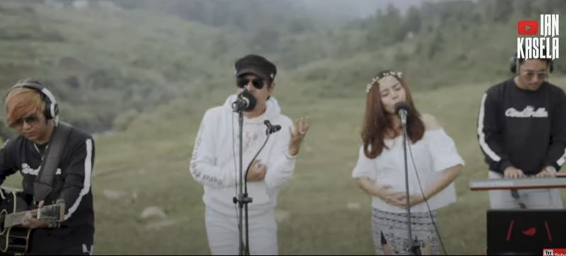 Ian Kasela bersama Cinderella Band (YouTube Ian Kasela)