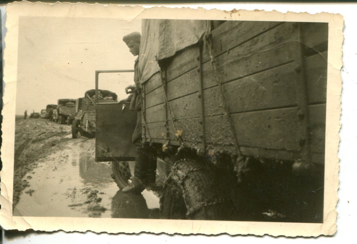 LKWs Wehrmacht Gleitschutzketten PaK-Geschütze i