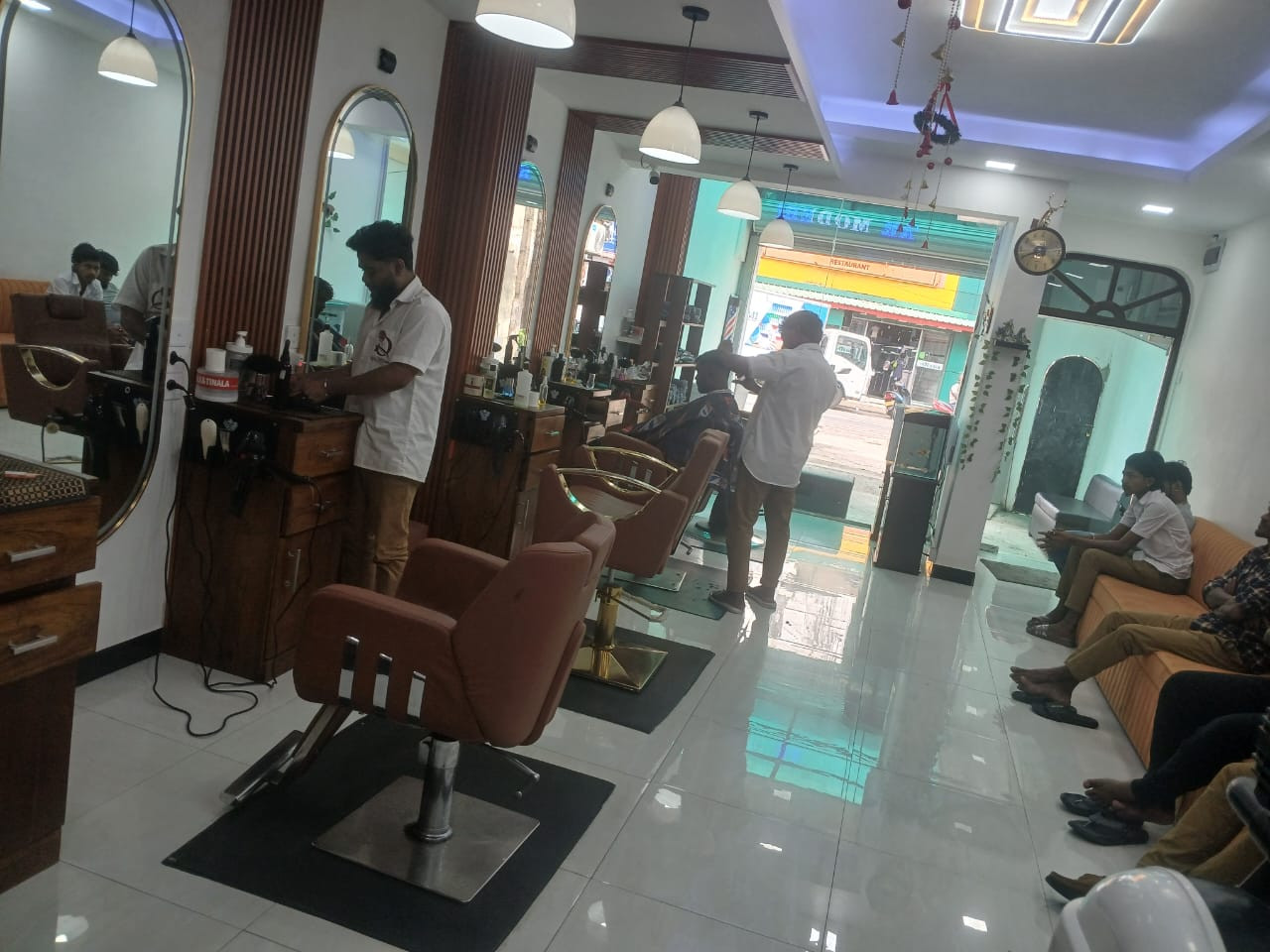 Barber chair