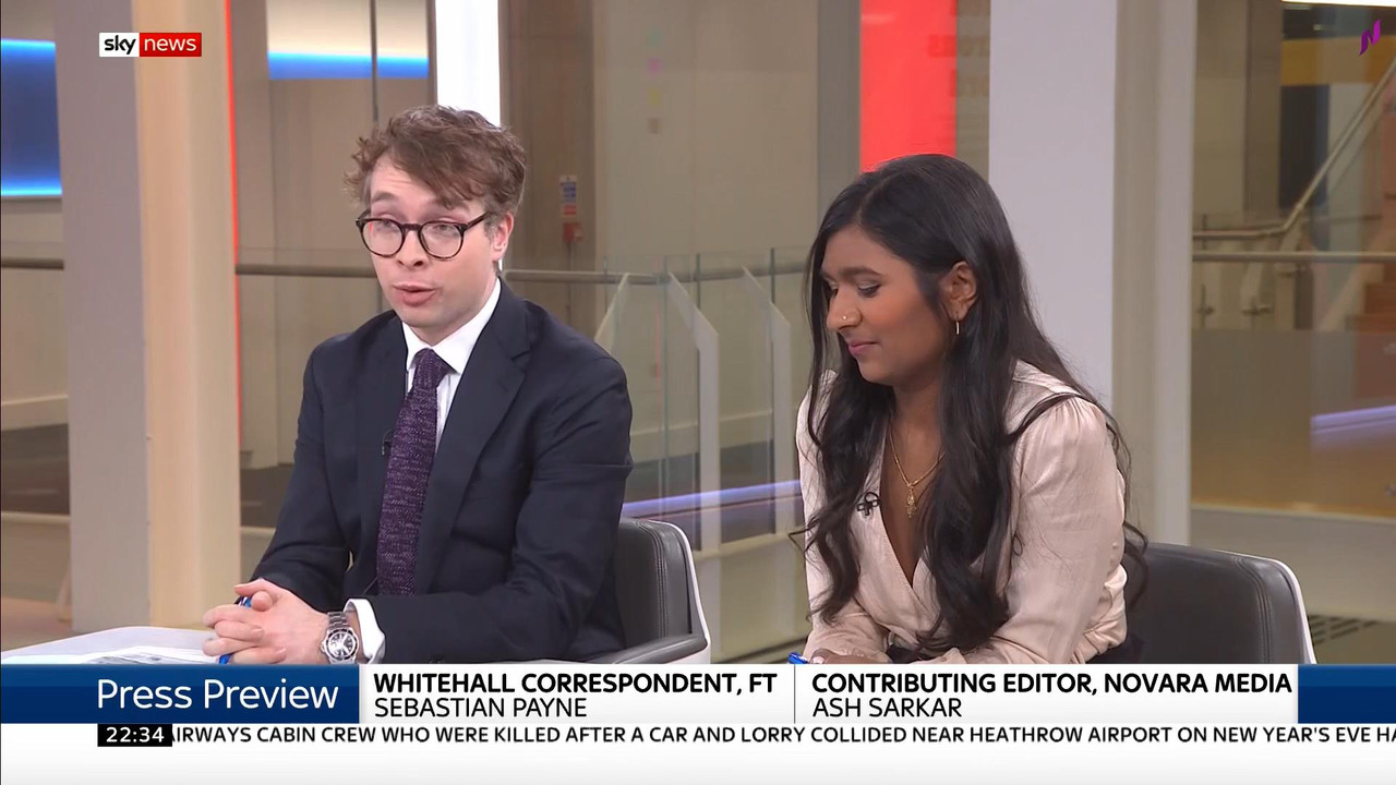 02 January - 22.00.00 - Sky News At Ten. Anna Botting with the m