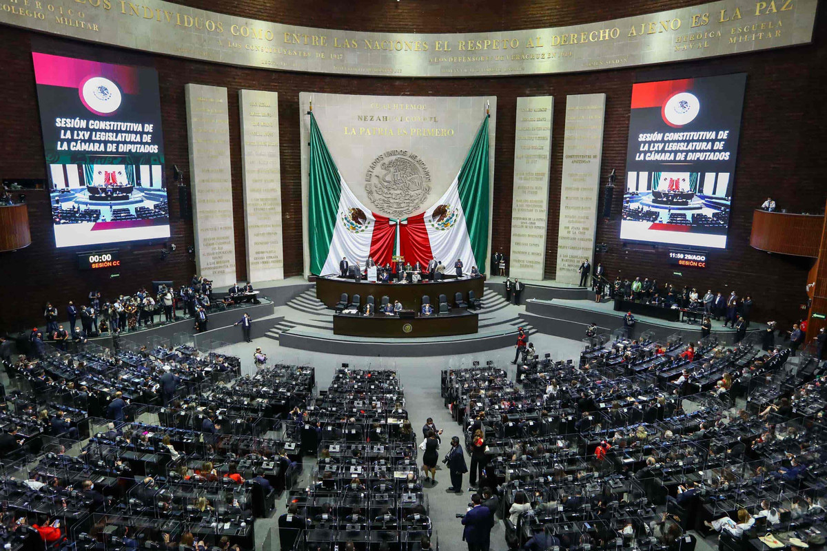 Diputados aprueban que funcionarios puedan promover la Revocación de Mandato