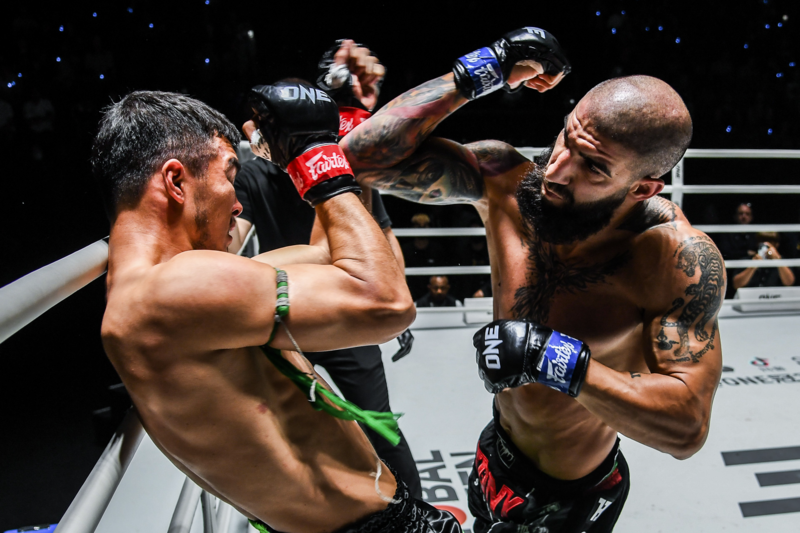 Съдиите порязаха Антон Петров в ONE Lumpinee 23