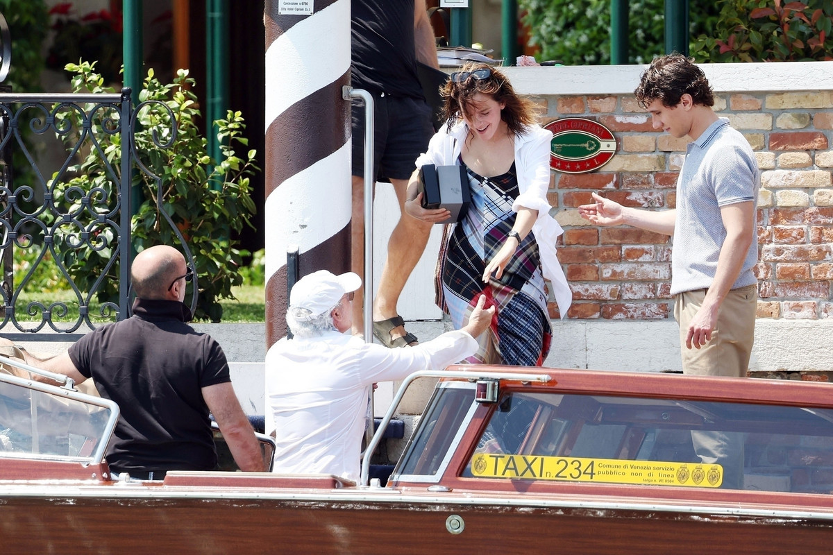 emmawatson-photogallery.blogspot.com (39)