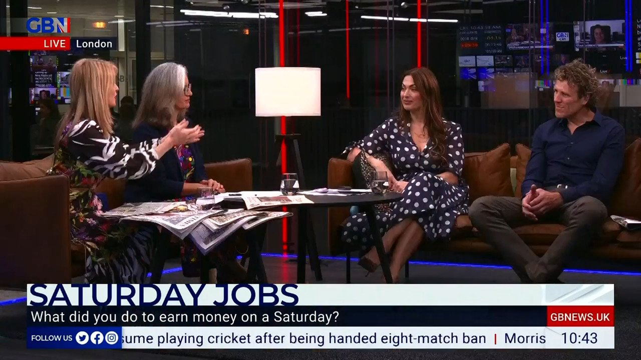 07.03 - 10.00.00 - Saturday Live. Opinion, news and a bit of fun on S....ts_snapshot_44.16.836
