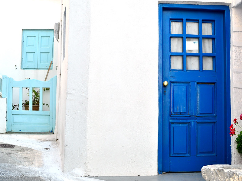 blueturquoisewhitedoor.jpg