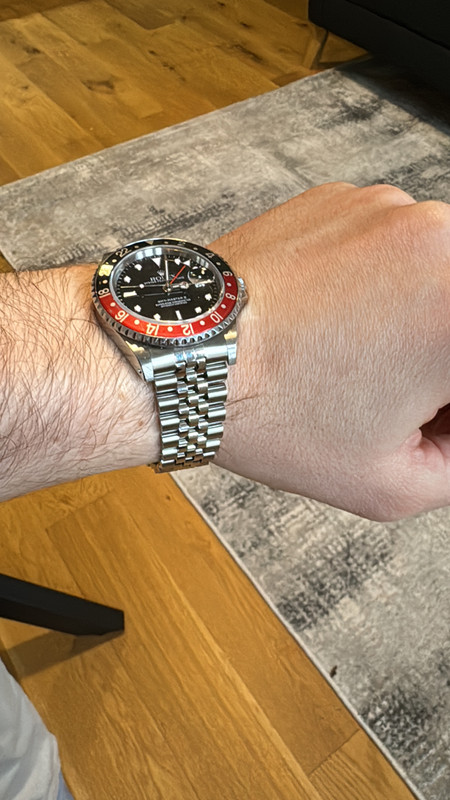 8B40EB81-F199-49F8-8805-719B4EBB45E5