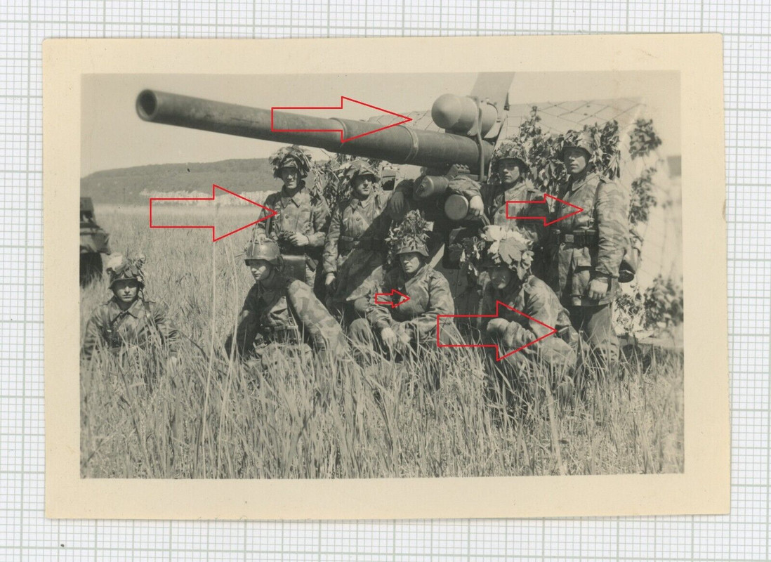 Foto Luftwaffe Flakgeschütz Erdkampf Tarnuniformen