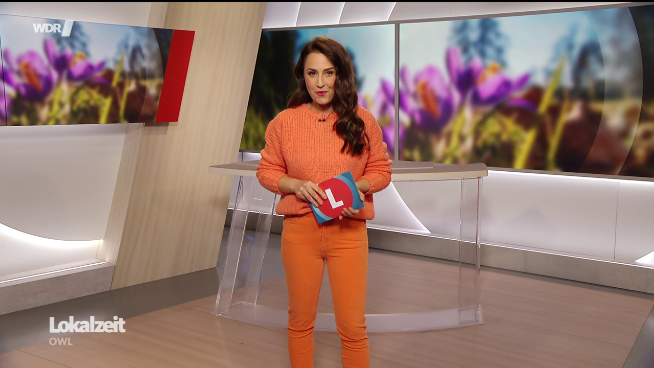Nina Moghaddam WDR Lokalzeit OWL 11 03 2026 122X Caps 121