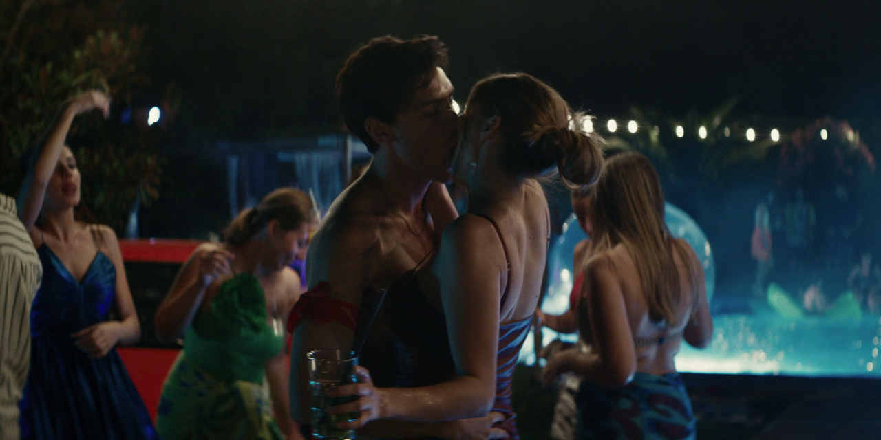 vlcsnap-2023-06-08-19h50m00s997