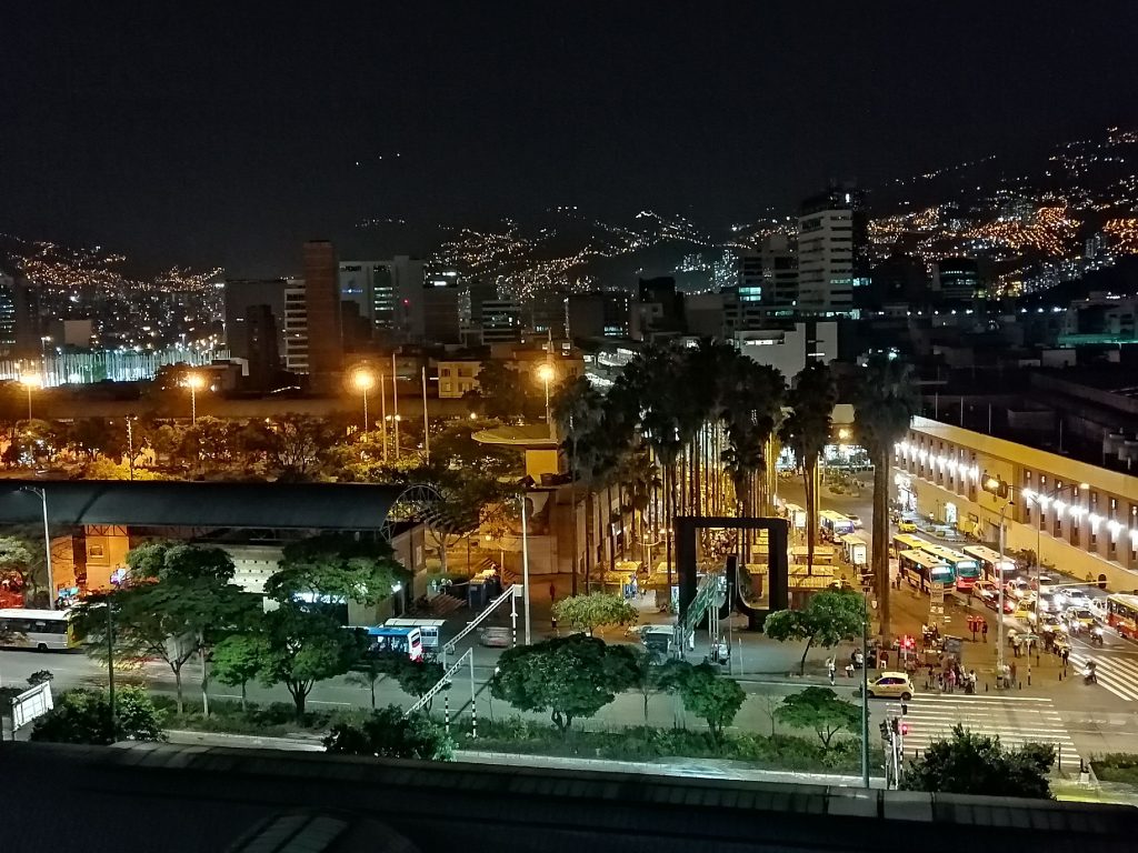Colombia por libre en 18 días - Blogs de Colombia - De Pereira a Medellín en coche (8)