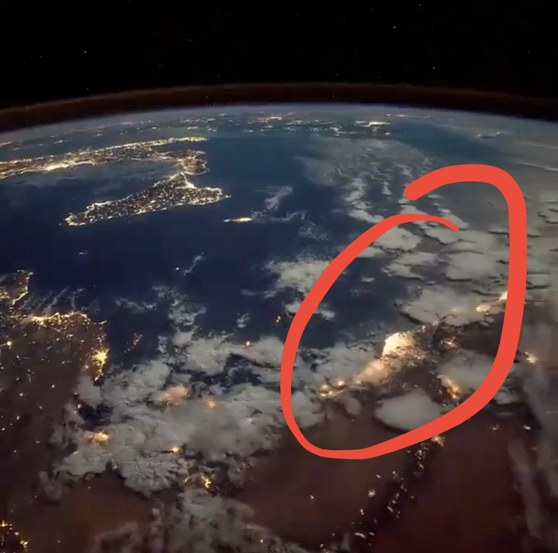 602B0E32-F8C6-41B5-BFD3-B4804C11469D