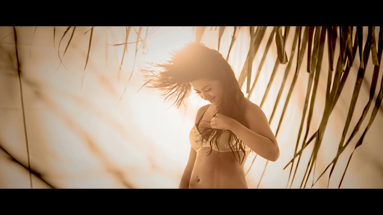 Aaj Phir Tumpe 4k.mp4_snapshot_01.02.964