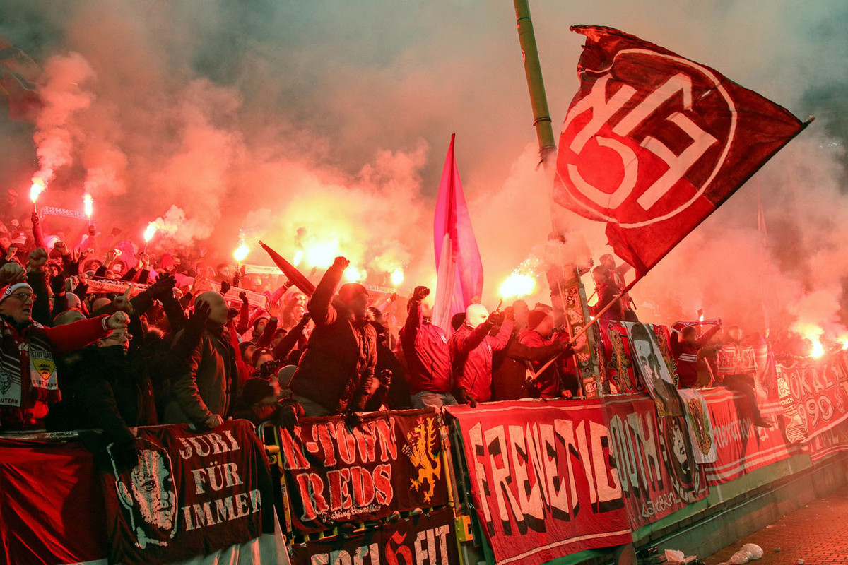 1-fc-kaiserslautern-1-fc-nuernberg-dfb-pokal-2023-2024-40
