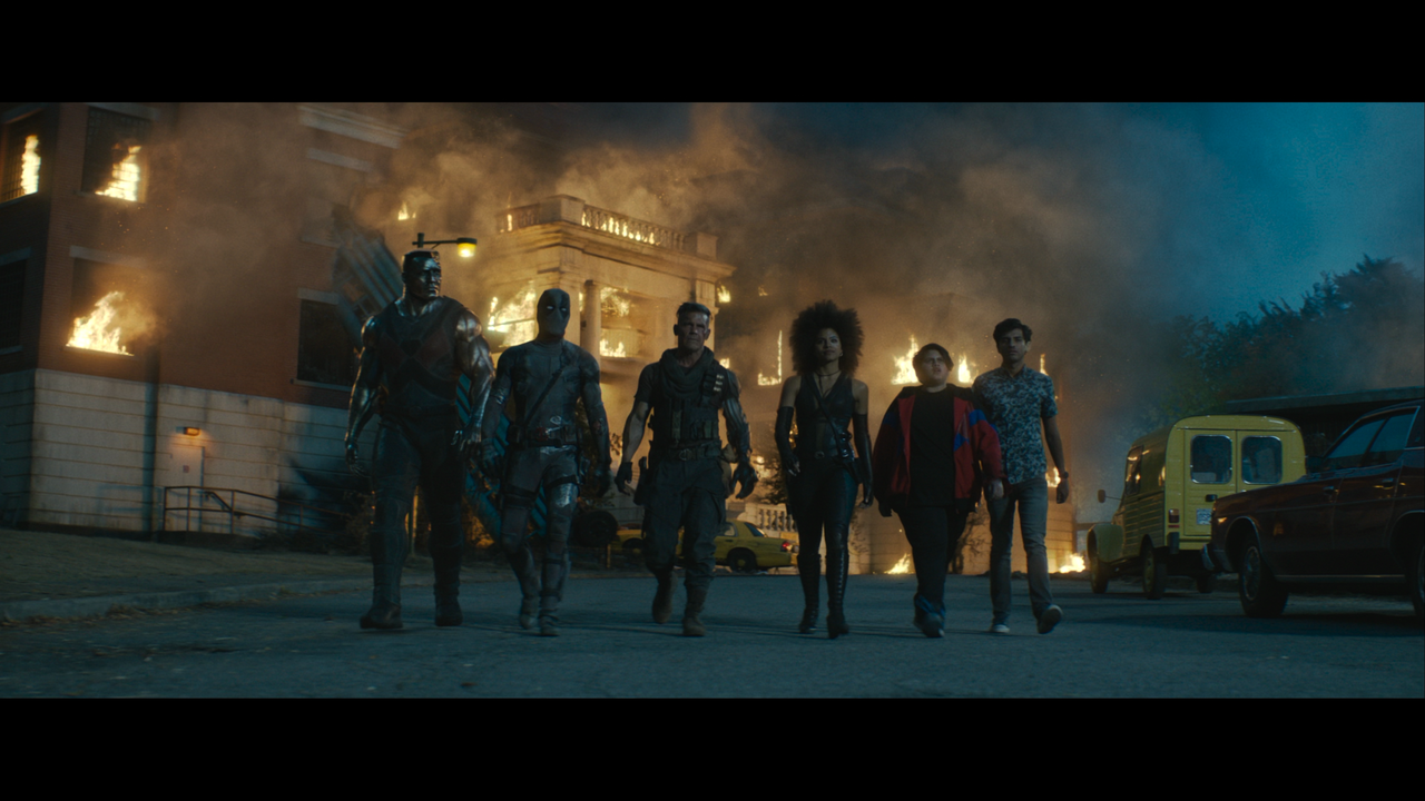 Deadpool.2.2018.2160p.UHD.BDRemux.TrueHD.Atmos.7.1.HYBRID.DoVi.P8.by.DVT.mkv_20220328_121403.593