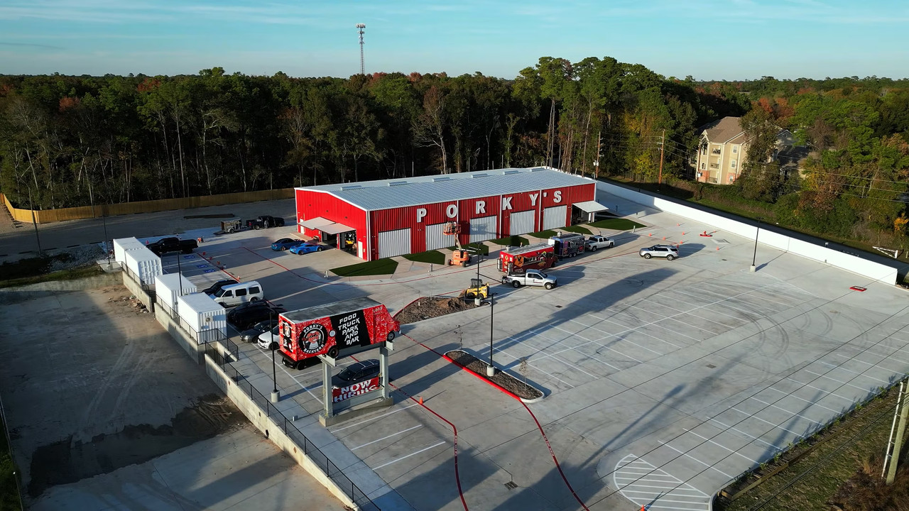 1787384207-a3bdb43484156635d5612a8036376fa5d8ab1c19f2afbe15a7b7c3be709ab15b-d_1920x1080