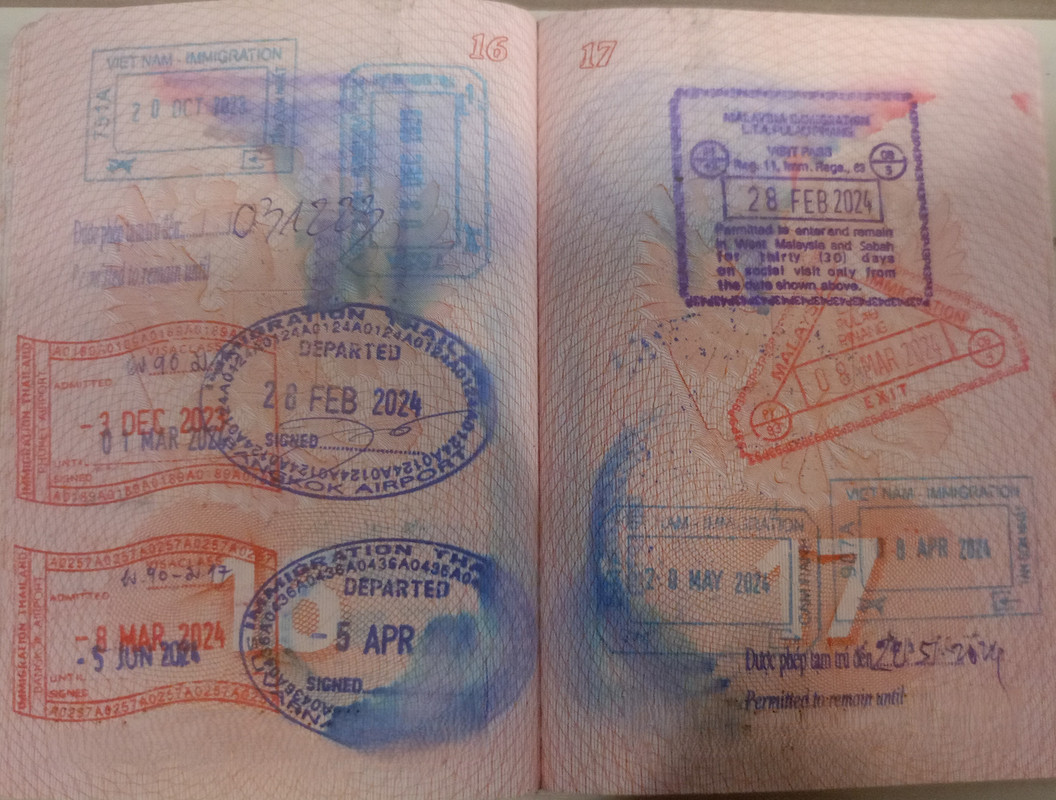 Поврежден загранпаспорт - могут быть проблемы на границе