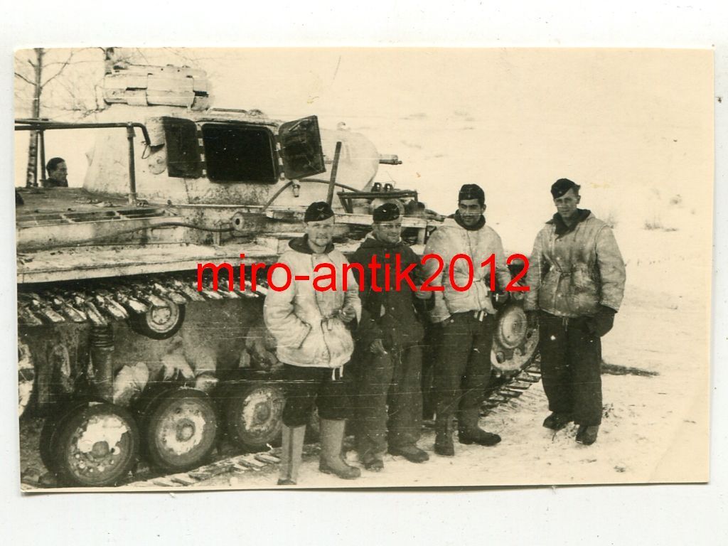 Foto, Panzer-Abteilung 18, Panzermänner am Panze