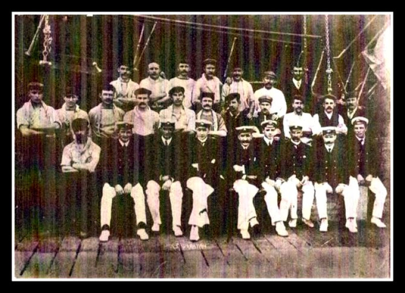 Crew-Waratah