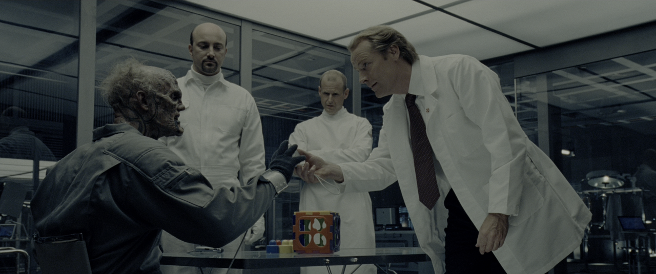 Resident.Evil.Extinction.ITA.ENG.2007.2160p.UHD.Bluray.x265-.HDR.MeM.mkv_snapshot_00.27.04_[2020.11.