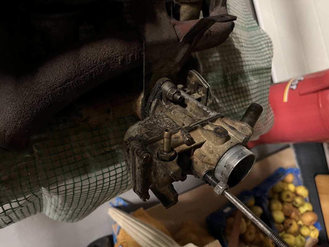 AD7A1FAF-DBCD-41C3-97F2-A52B8890653E