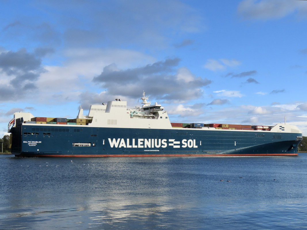 EC8047F4-094B-4BEE-A5D3-B830279534CA