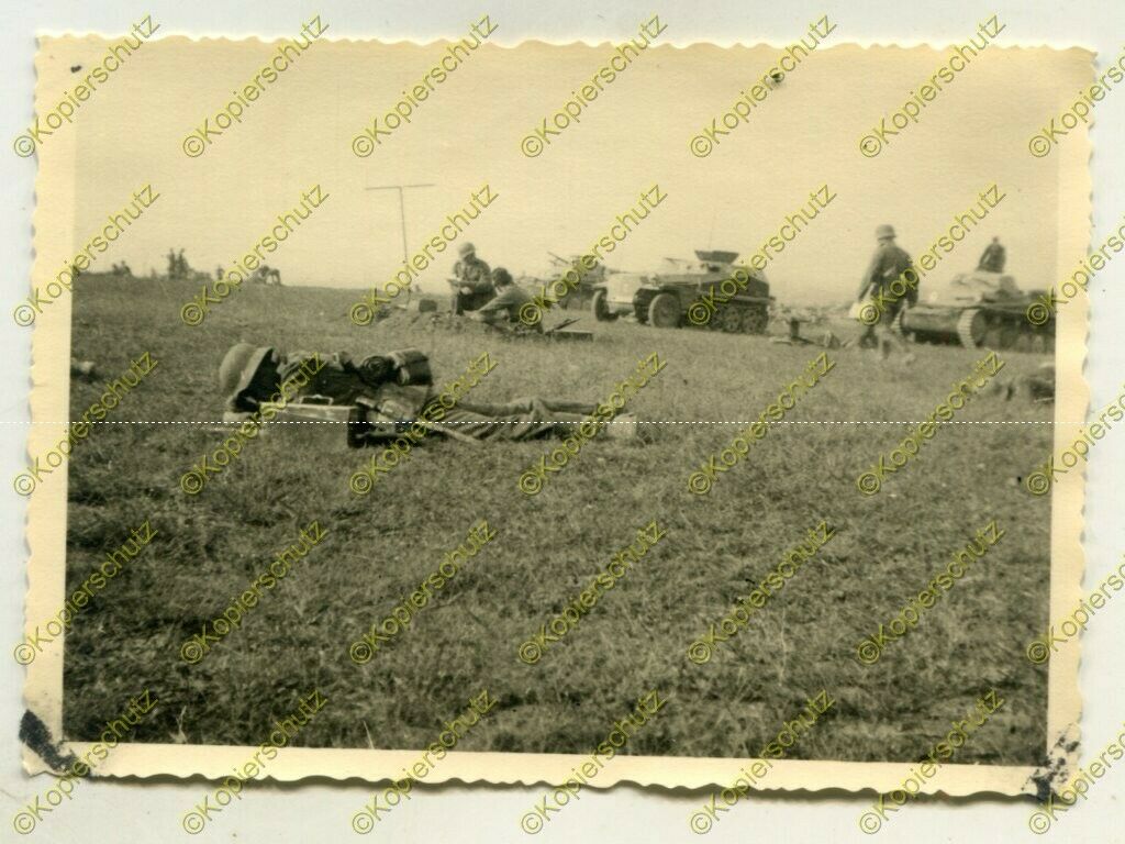Foto, Wehrmacht, SPW, Schützenpanzerwagen, Funker, Funkstelle, R