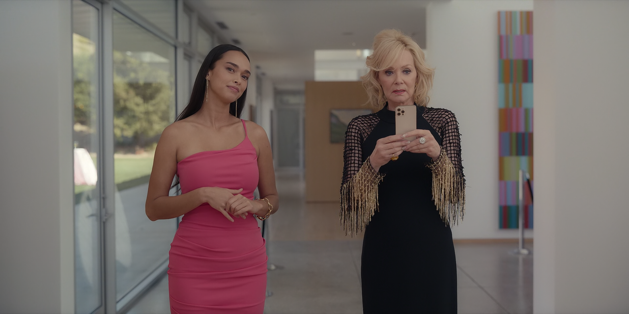 Hacks.(2021).S01E04.D’Jewelry.1080p.10bit.BluRay.AAC5.1.HEVC-Vyndros.mkv_snapshot_21.10_[2022.07.07_