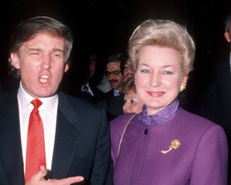 Elizabeth Trump with brother Donald Trump