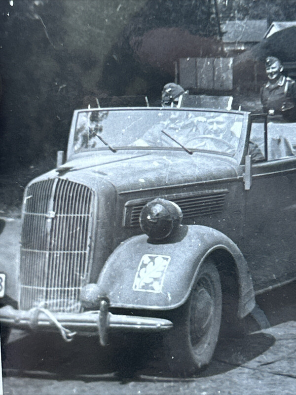Foto Wk2 Soldaten Front Fahrzeug Pkw LKW Truck Kfz (2)