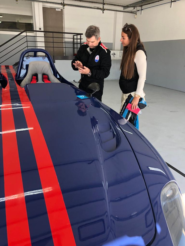 E64C5A89-1C0E-41BB-A82A-A89F60FF694C