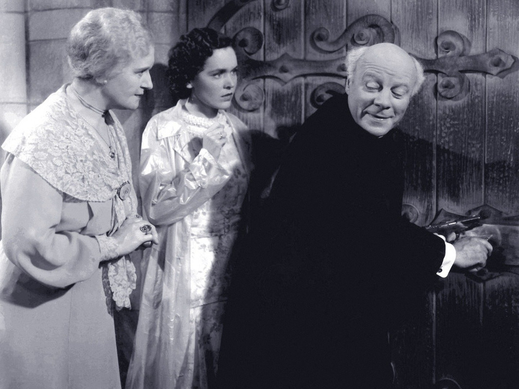 Maureen O'Sullivan 2 (The Bishop Misbehaves).